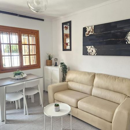 Casa Chloe, Urbanizacion Privada Villa Торевиеха Екстериор снимка