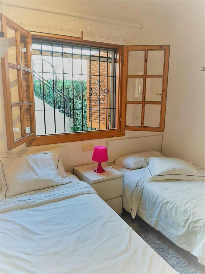 Casa Chloe, Urbanizacion Privada Villa Торевиеха Екстериор снимка